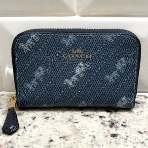 Coach Horse & Carriage Dot Zip Around Card Case NWT